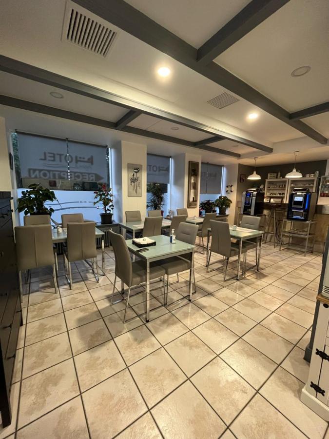 Hotel Agena بريست المظهر الخارجي الصورة