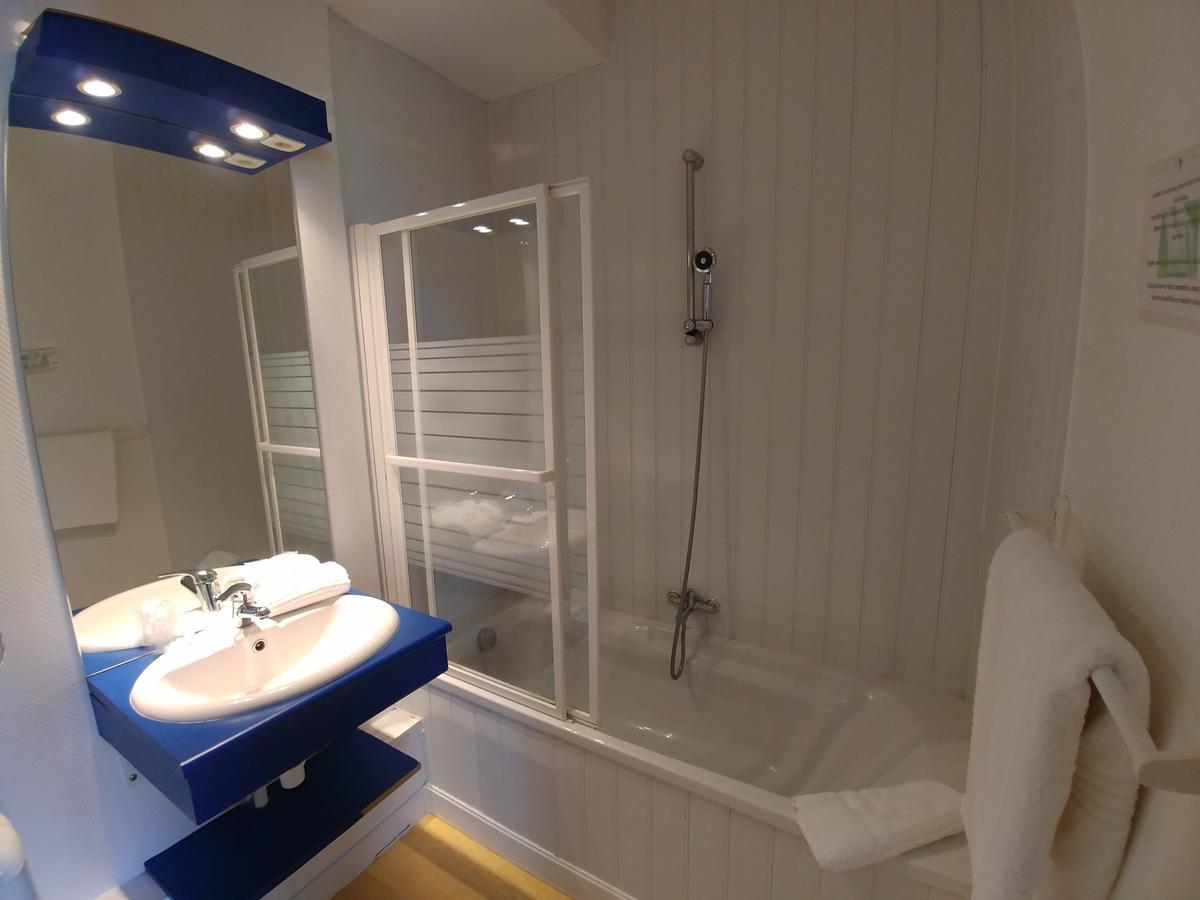 Hotel Agena بريست المظهر الخارجي الصورة